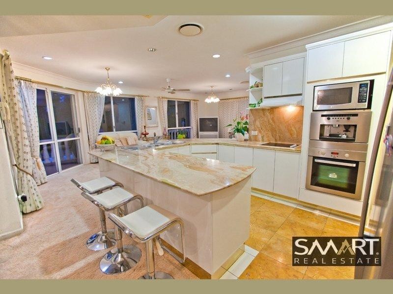 26 Federal Place, Robina QLD 4226