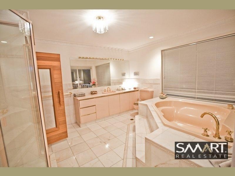 26 Federal Place, Robina QLD 4226