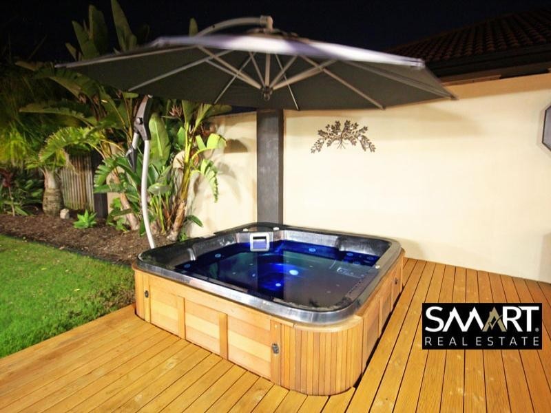 17 Laurel Oak Drive, Robina QLD 4226