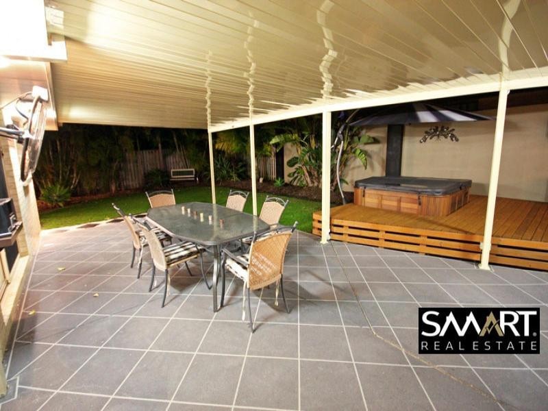 17 Laurel Oak Drive, Robina QLD 4226