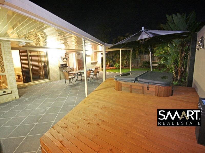 17 Laurel Oak Drive, Robina QLD 4226