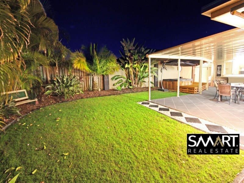 17 Laurel Oak Drive, Robina QLD 4226