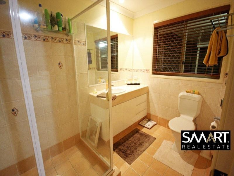 17 Laurel Oak Drive, Robina QLD 4226