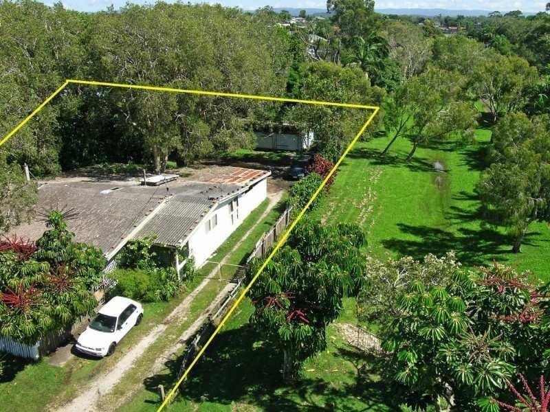 8 Echlin Street, Labrador QLD 4215