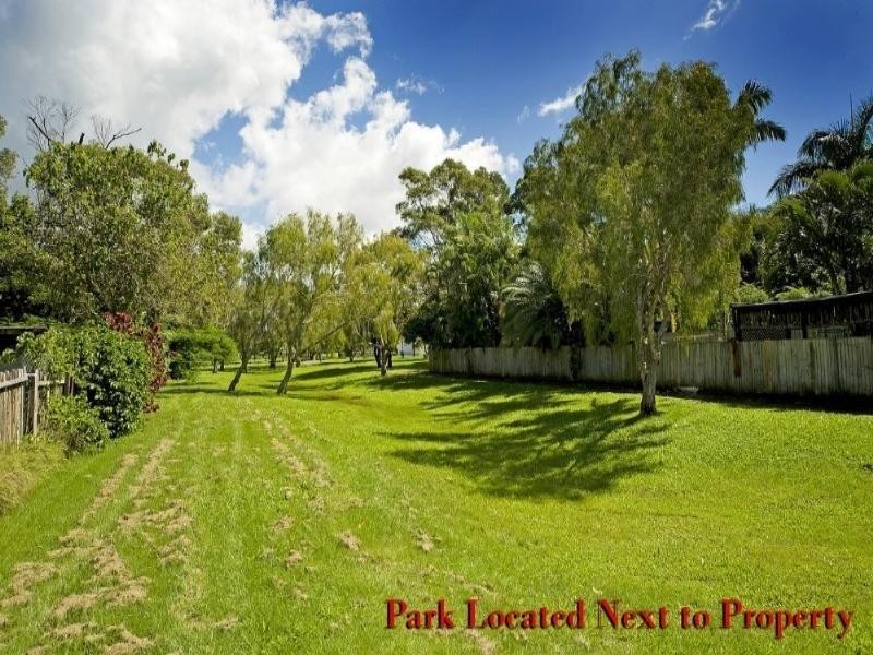 8 Echlin Street, Labrador QLD 4215