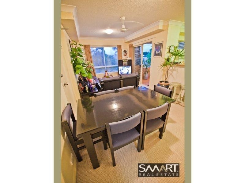 8/31 Mawarra Street, Chevron Island QLD 4217