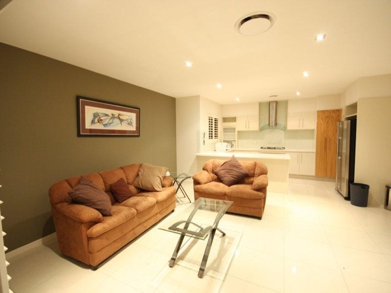 5020A Riverwood Grove, Benowa QLD 4217