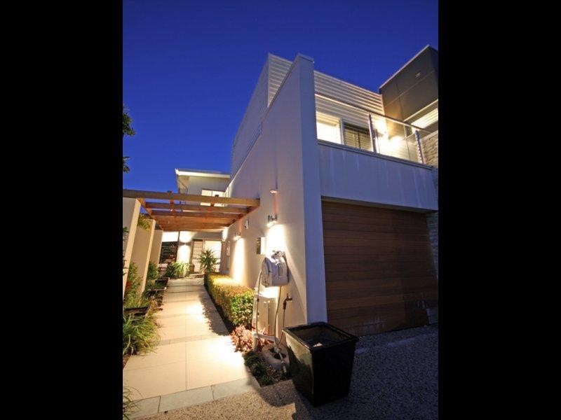 5020A Riverwood Grove, Benowa QLD 4217