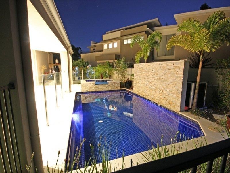 5020A Riverwood Grove, Benowa QLD 4217