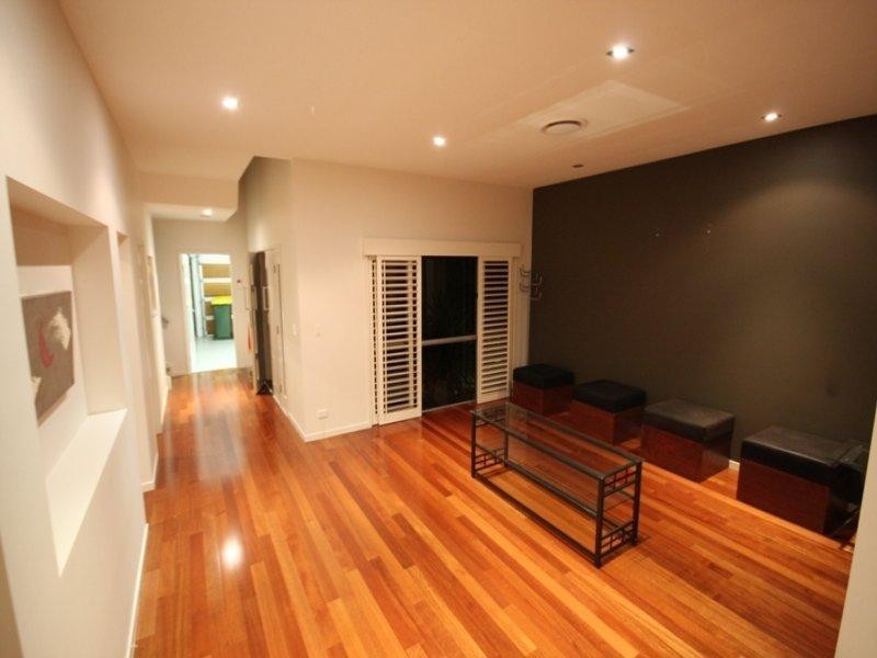 5020A Riverwood Grove, Benowa QLD 4217