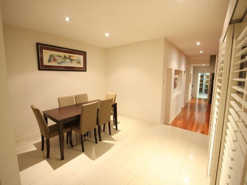 5020A Riverwood Grove, Benowa QLD 4217