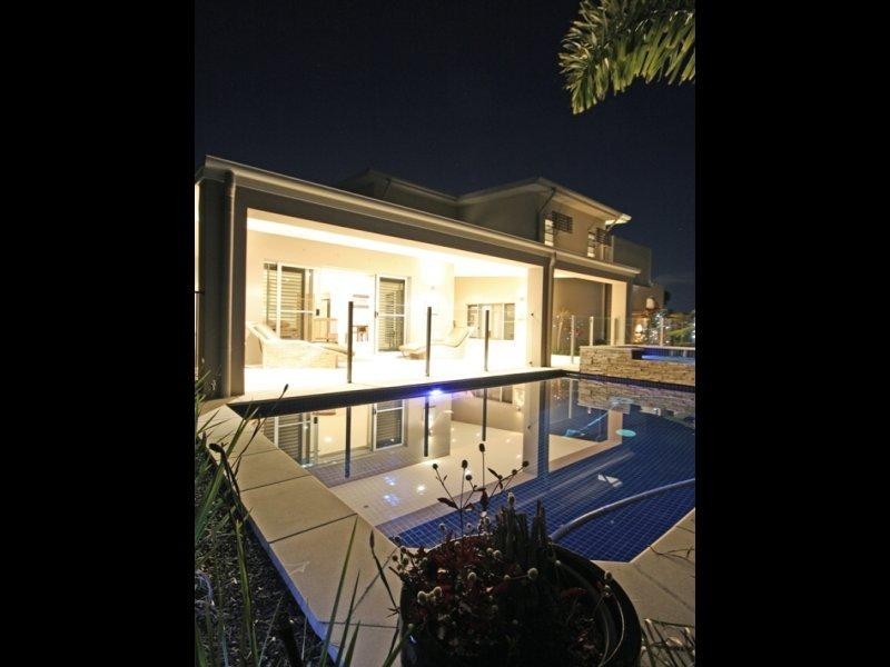 5020A Riverwood Grove, Benowa QLD 4217