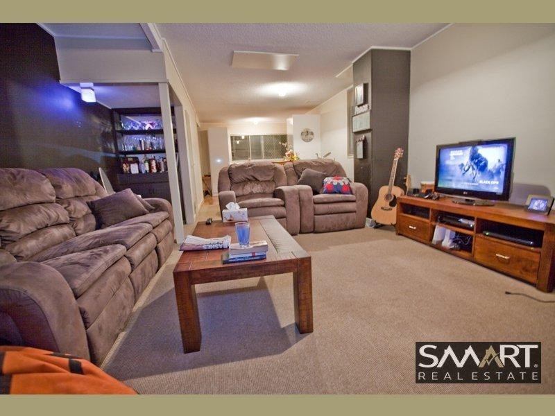 2/17 Illawong Street, Chevron Island QLD 4217