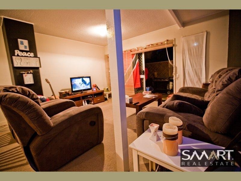 2/17 Illawong Street, Chevron Island QLD 4217