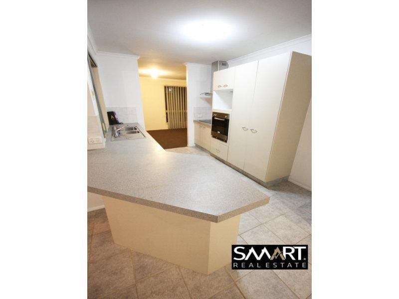 1 Highview Place, Parkwood QLD 4214