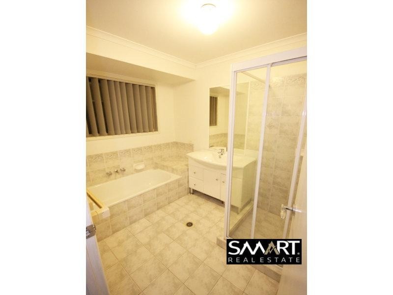 1 Highview Place, Parkwood QLD 4214