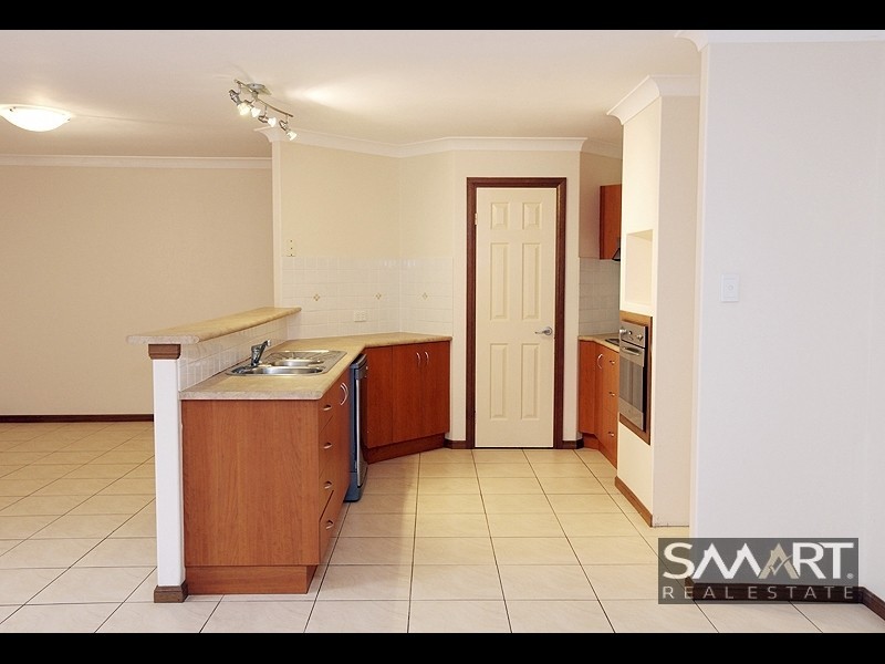 4 Watergum Parade, Molendinar QLD 4214