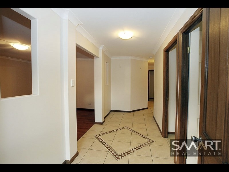 4 Watergum Parade, Molendinar QLD 4214