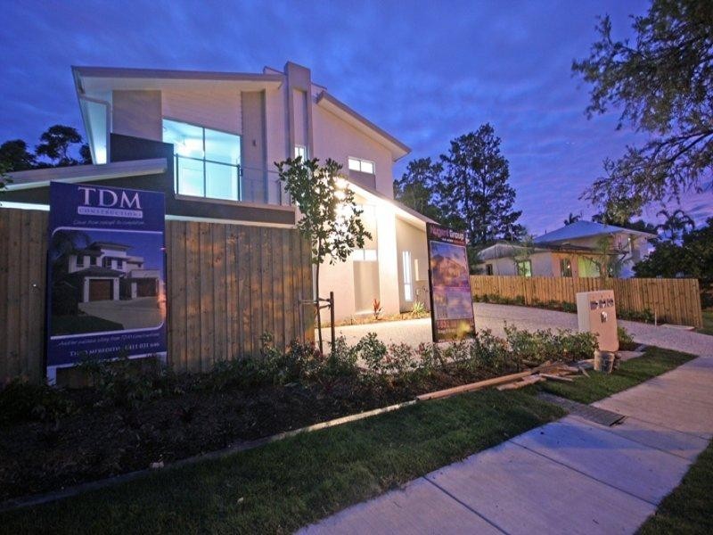 2/84 Falconer Street, Southport QLD 4215