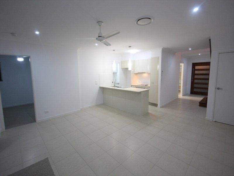 2/84 Falconer Street, Southport QLD 4215