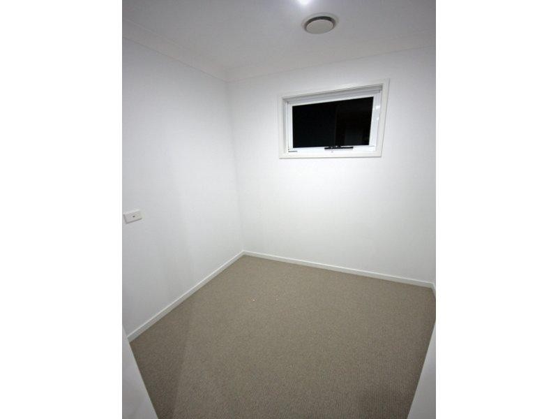 2/84 Falconer Street, Southport QLD 4215