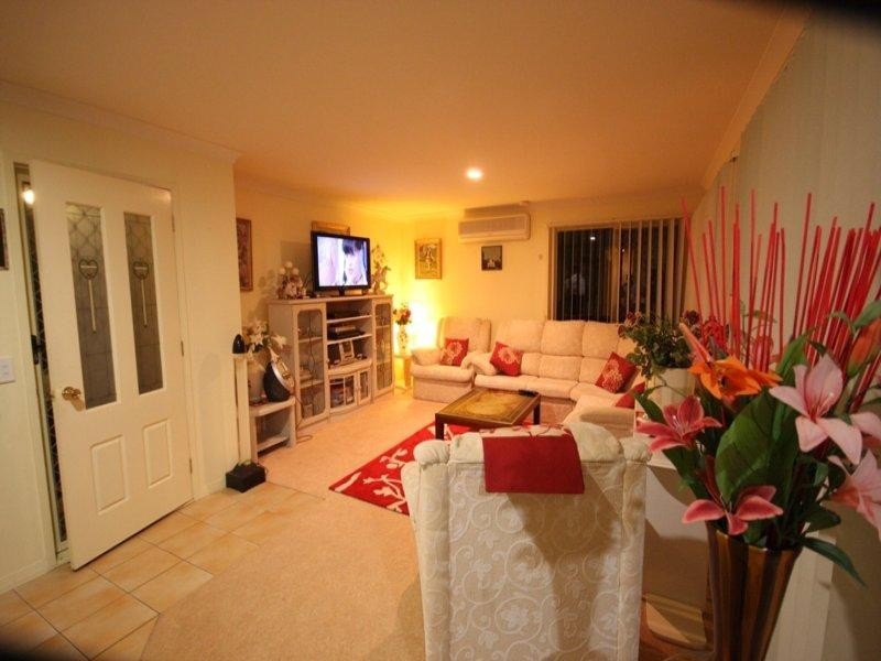 112A Pohlman Street, Southport QLD 4215