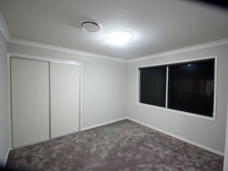 17 Buchanan Circuit, Oxenford QLD 4210