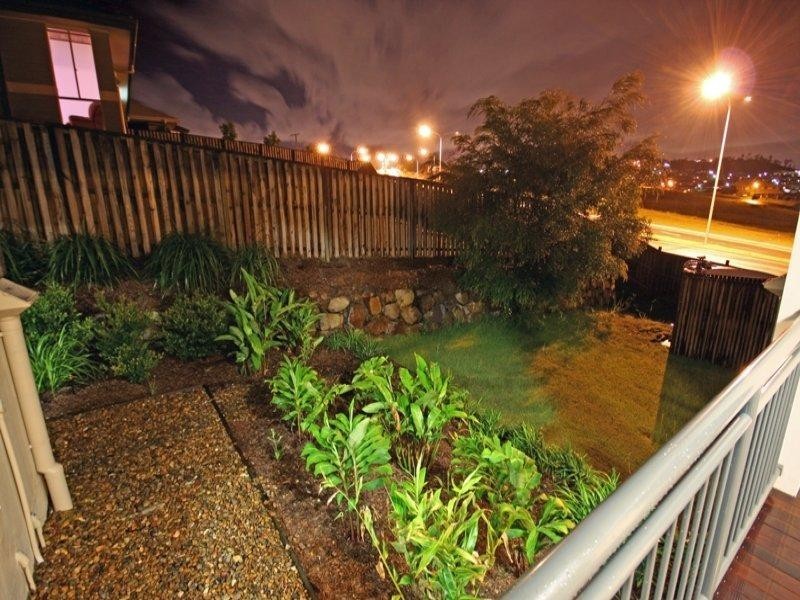 17 Buchanan Circuit, Oxenford QLD 4210