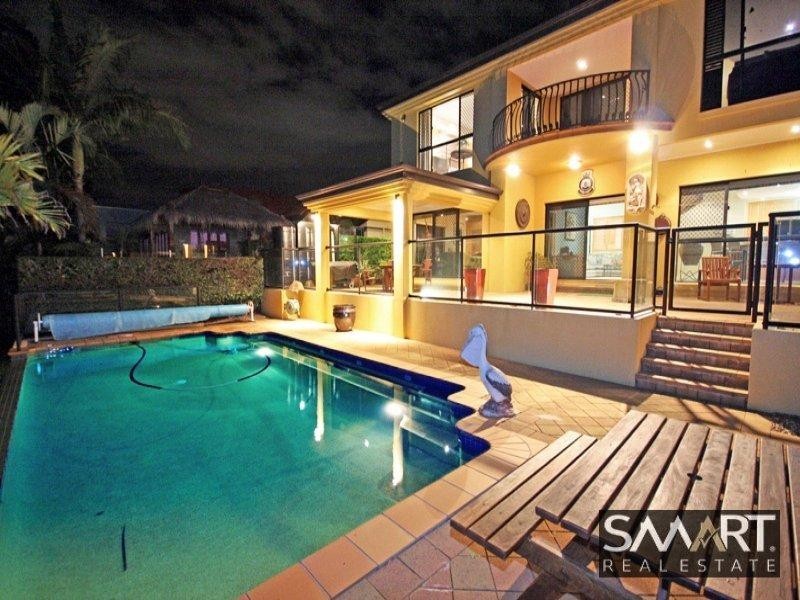 10 Bollard Circuit, Clear Island Waters QLD 4226