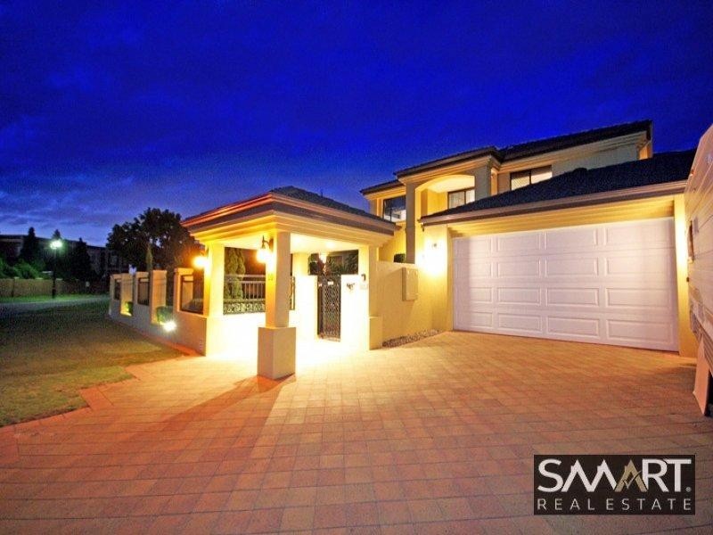 10 Bollard Circuit, Clear Island Waters QLD 4226