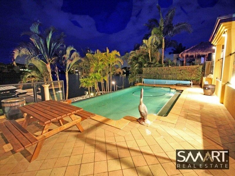 10 Bollard Circuit, Clear Island Waters QLD 4226