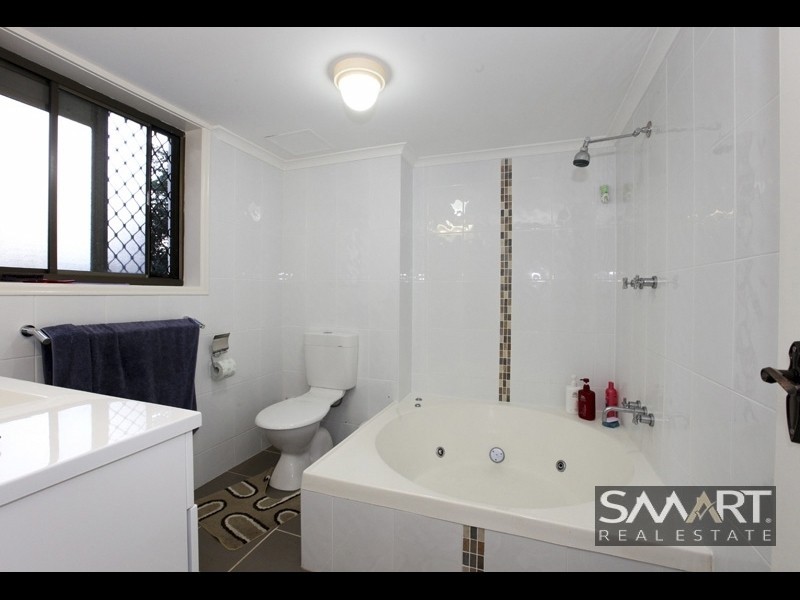 2/17 Riverview Parade, Surfers Paradise QLD 4217