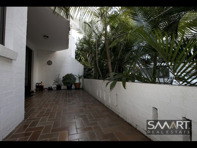 2/17 Riverview Parade, Surfers Paradise QLD 4217