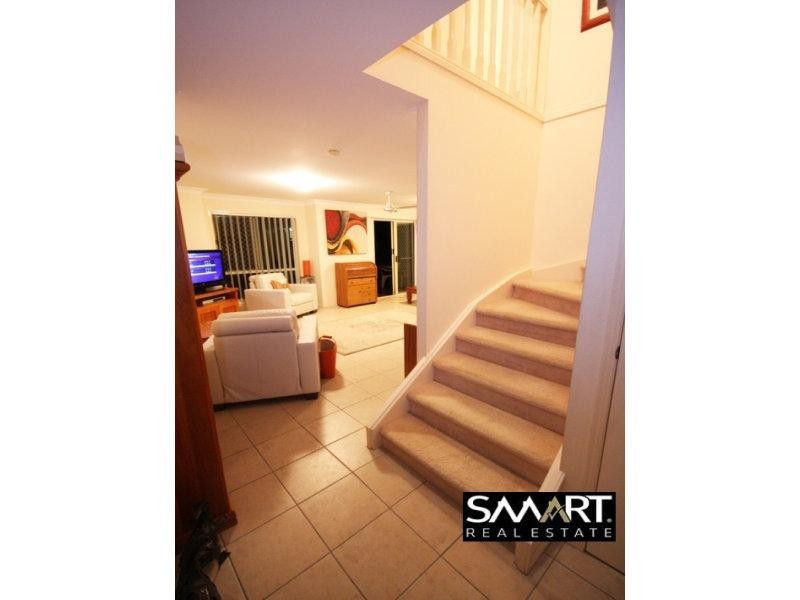 106 Pohlman Street, Southport QLD 4215