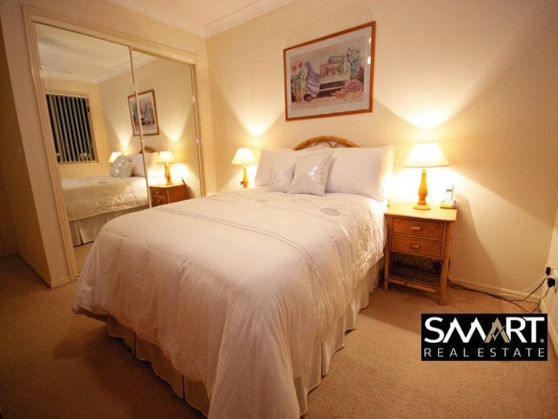 106 Pohlman Street, Southport QLD 4215