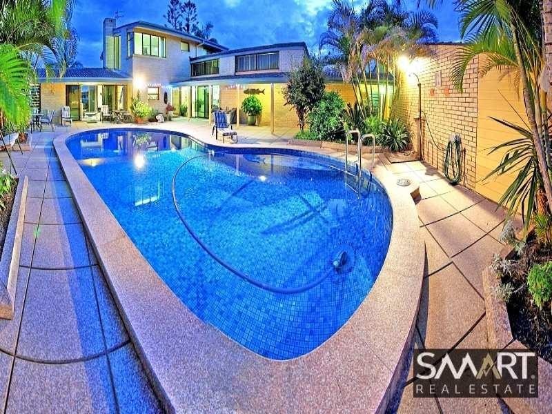 13 Beverley Crescent, Broadbeach Waters QLD 4218