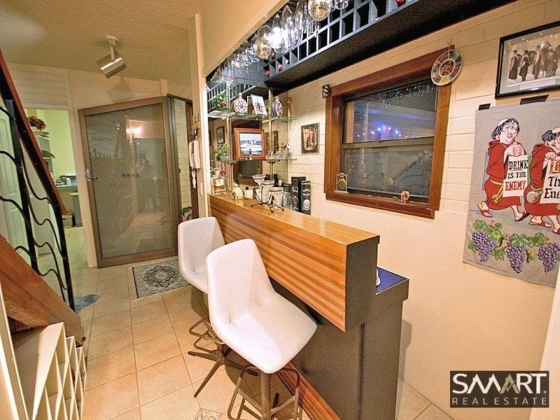 13 Beverley Crescent, Broadbeach Waters QLD 4218