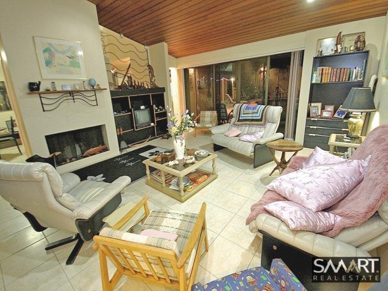 13 Beverley Crescent, Broadbeach Waters QLD 4218