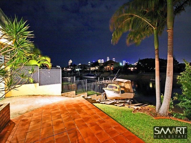 13 Beverley Crescent, Broadbeach Waters QLD 4218