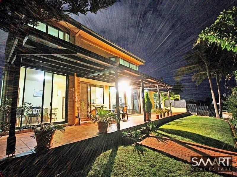 13 Beverley Crescent, Broadbeach Waters QLD 4218