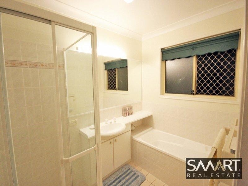 27 Marilyn Monroe Court, Parkwood QLD 4214