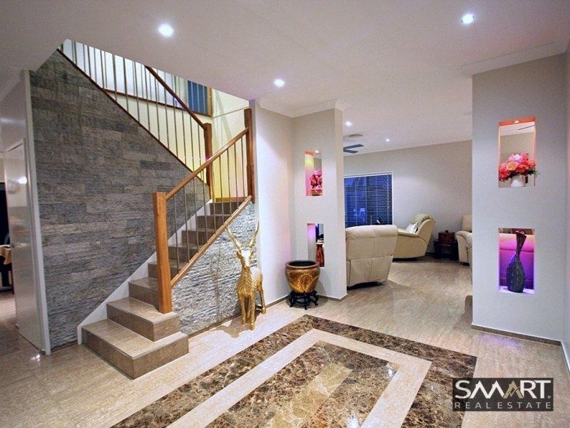 96 Compass Drive, Biggera Waters QLD 4216