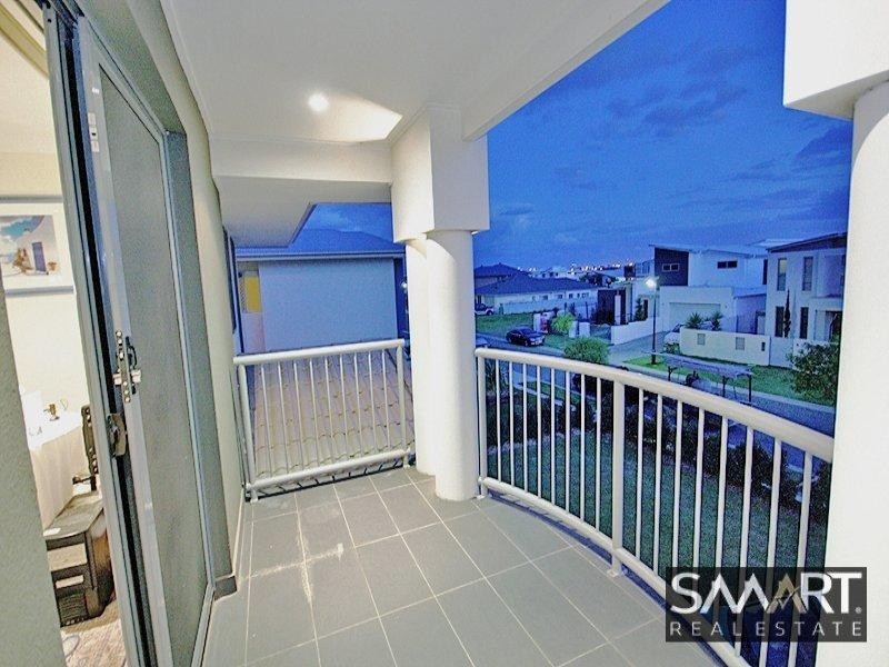96 Compass Drive, Biggera Waters QLD 4216