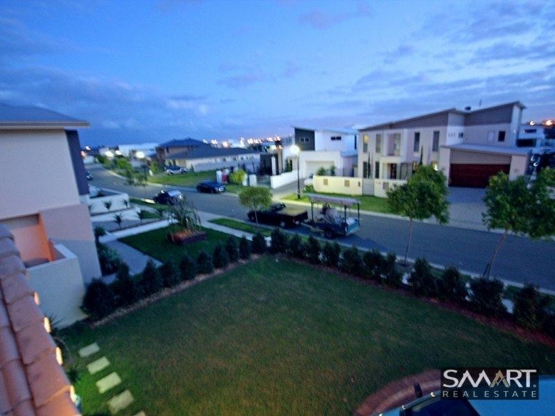 96 Compass Drive, Biggera Waters QLD 4216