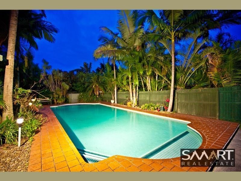10 Hoffschildt Drive, Currumbin Waters QLD 4223