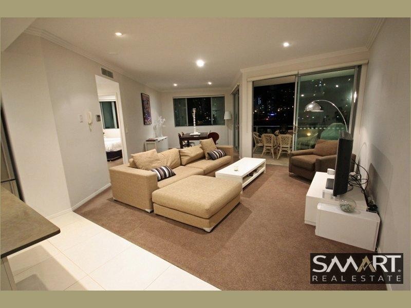 9/24 Tarcoola Crescent, Chevron Island QLD 4217