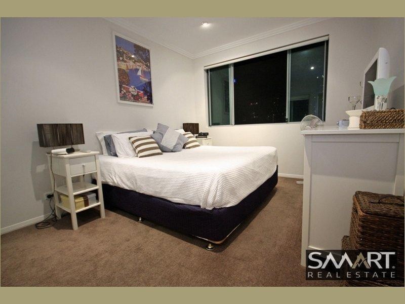 9/24 Tarcoola Crescent, Chevron Island QLD 4217