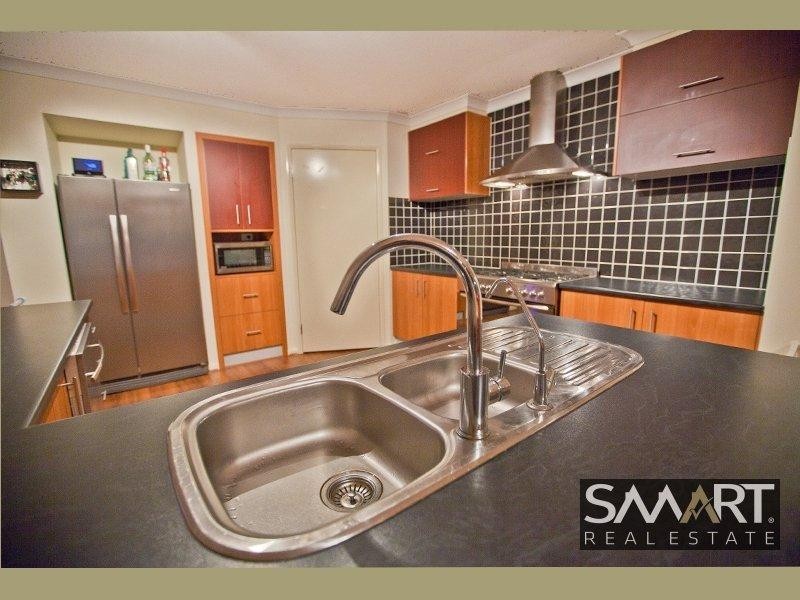 58 Dellwood Circuit, Molendinar QLD 4214