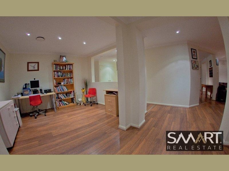 58 Dellwood Circuit, Molendinar QLD 4214