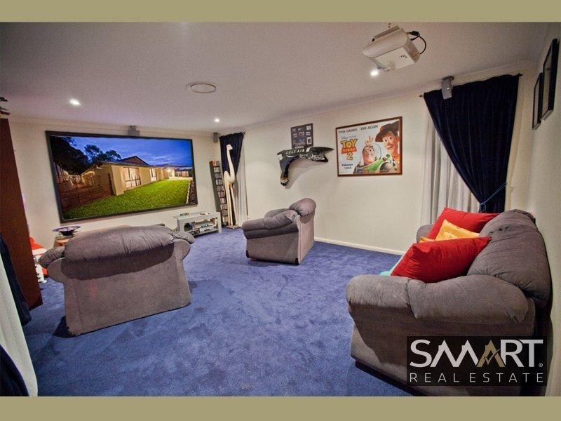 58 Dellwood Circuit, Molendinar QLD 4214